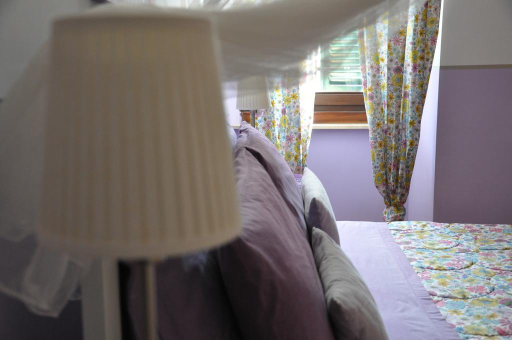 B&B Dimora Paolina Baschi Exterior photo